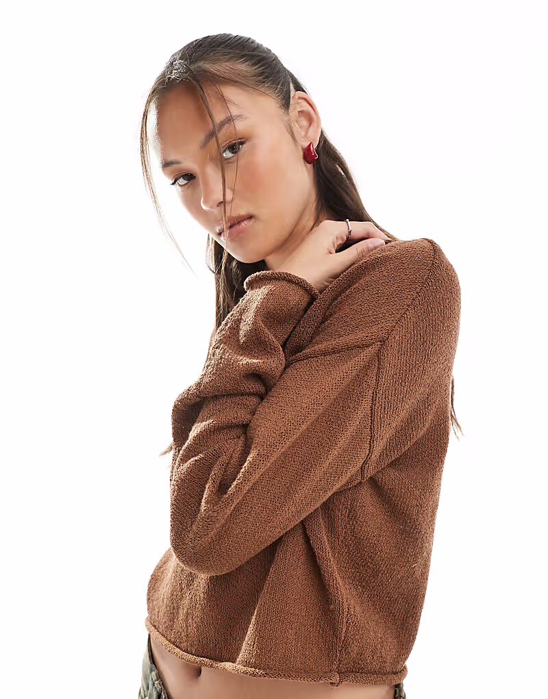 

Свитер с отворотом и вырезом-лодочкой в ореховом цвете Cotton On