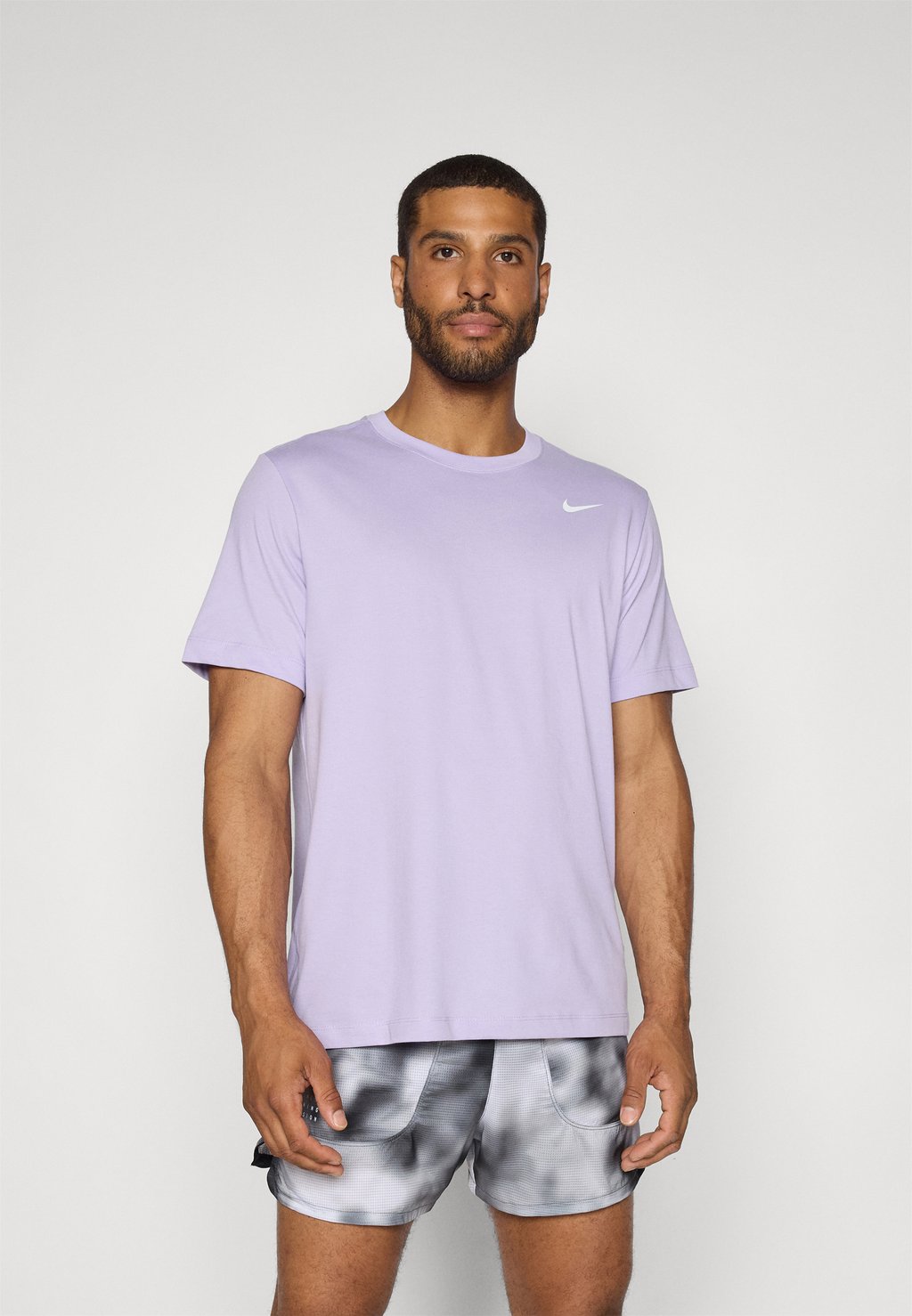 

Спортивная футболка TEE CREW SOLID Nike Performance, фиолетовый