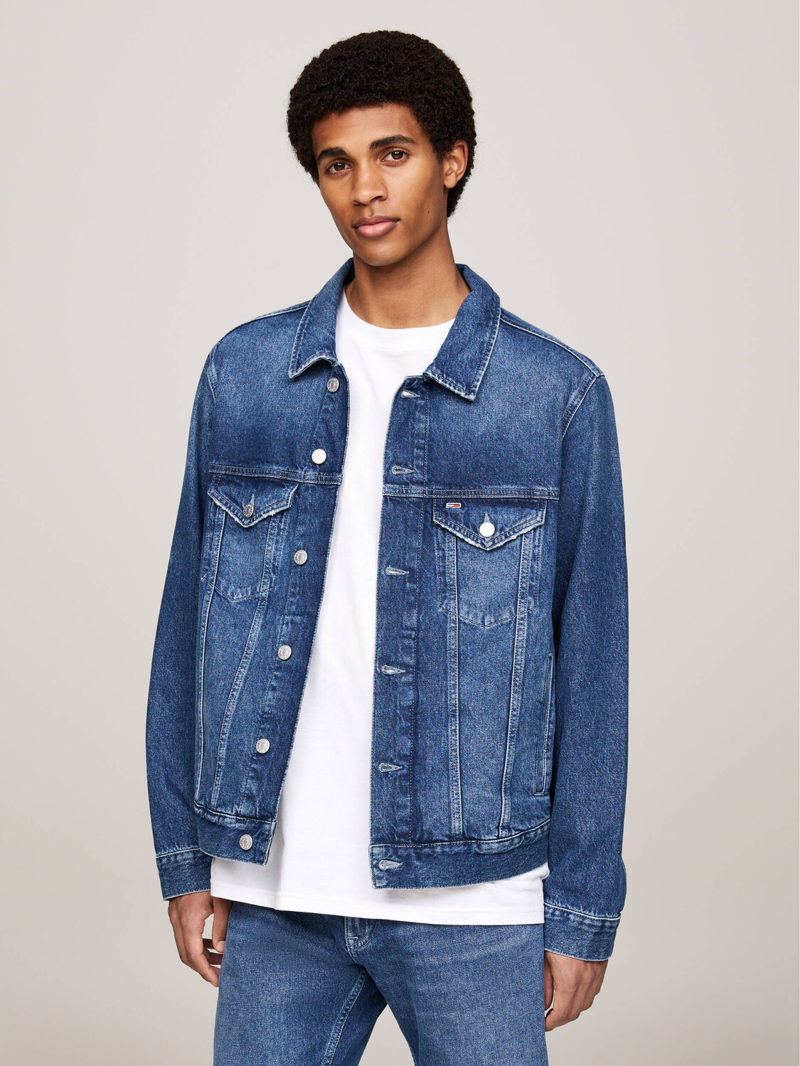 

Куртка Tommy Jeans di jeans Regular Fit, синий