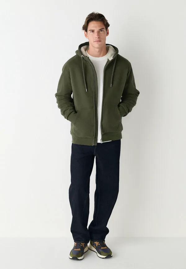 Толстовка на молнии стандартного кроя из искусственной кожи. Next, Khaki Green — фото 2