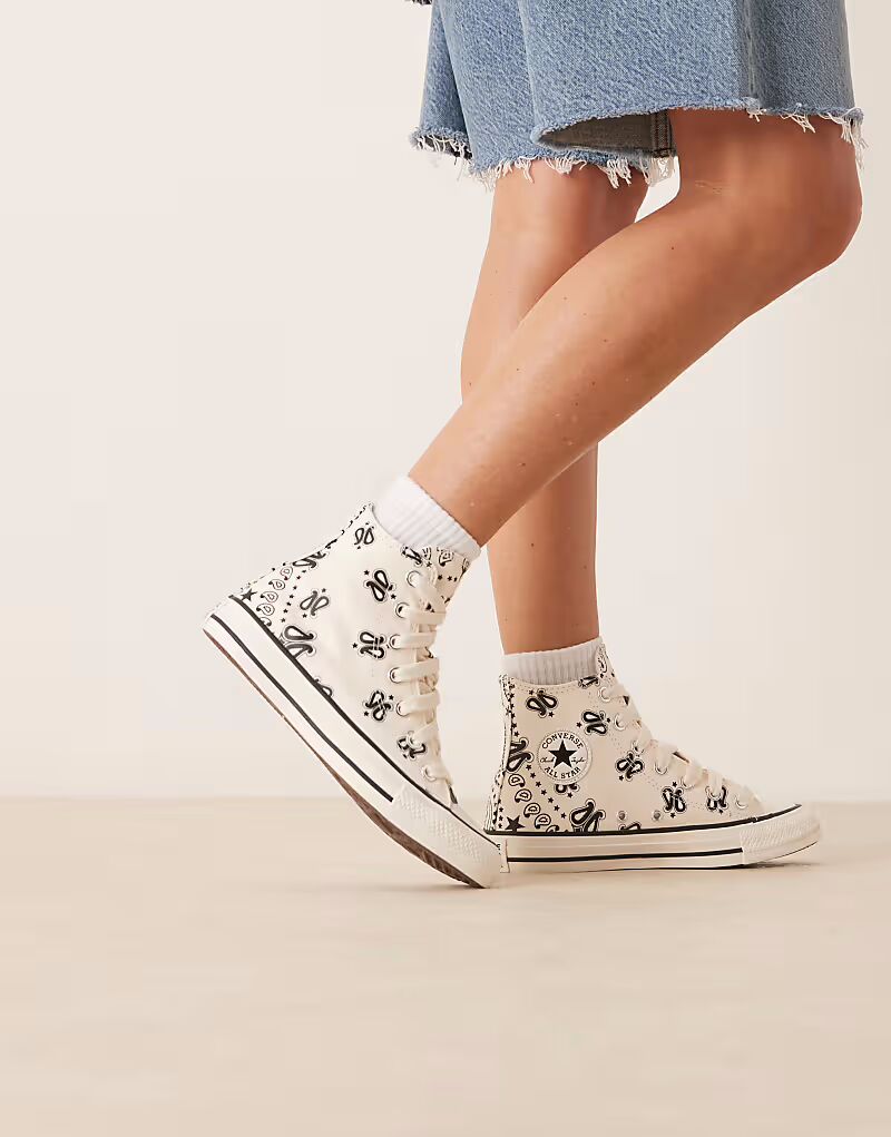 Кеды Converse Chuck Taylor All Star Hi в цвете «кремовый» с цветочным узором