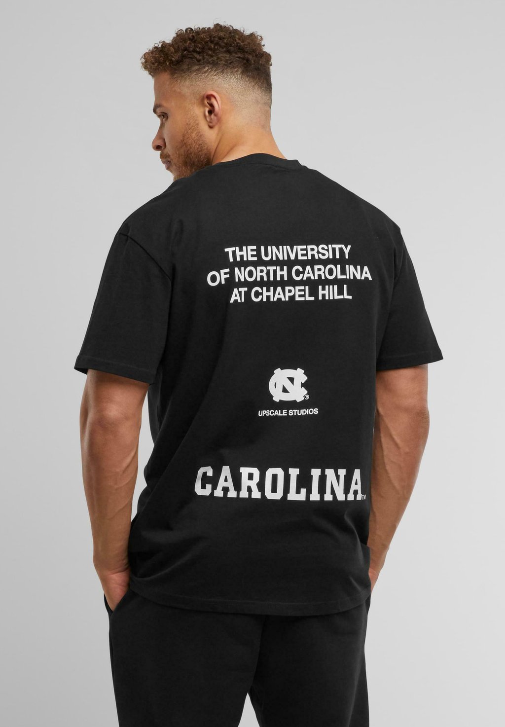 

Футболка с принтом NORTH CAROLINA SEAL LOGO Mister Tee, черный