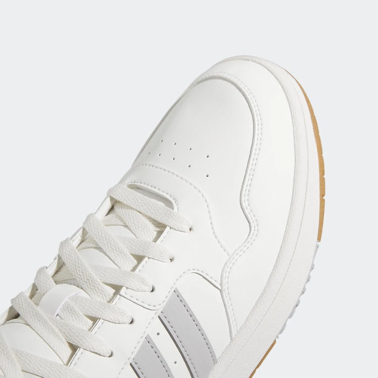 Мужские баскетбольные кроссовки Adidas Hoops 3.0 Mid Lifestyle в классическом винтажном стиле, Core White Grey Two Gum — фото 4