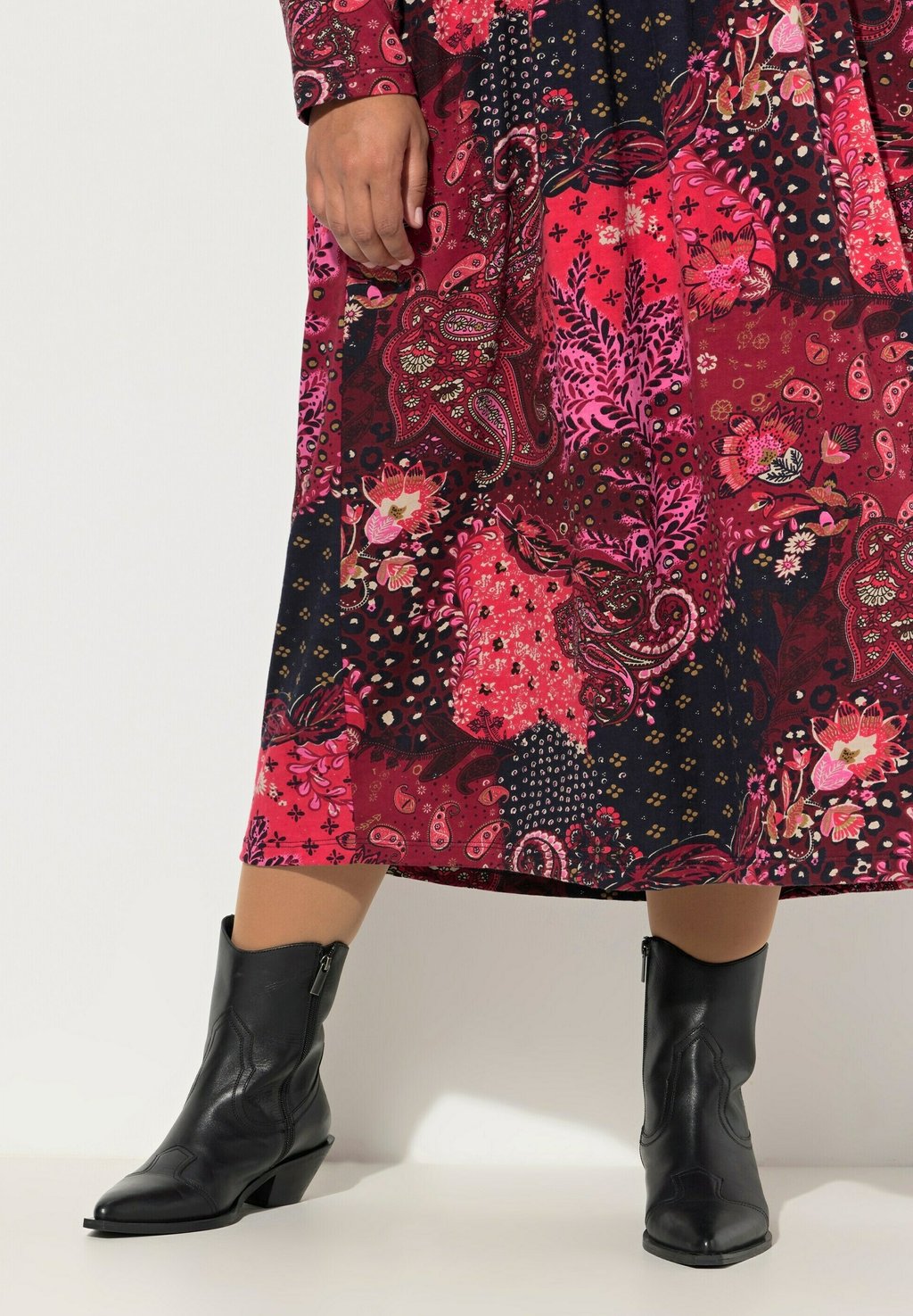 

Платье из джерси PAISLEY LONG SLEEVE V-NECK MATTE Ulla Popken, розовый