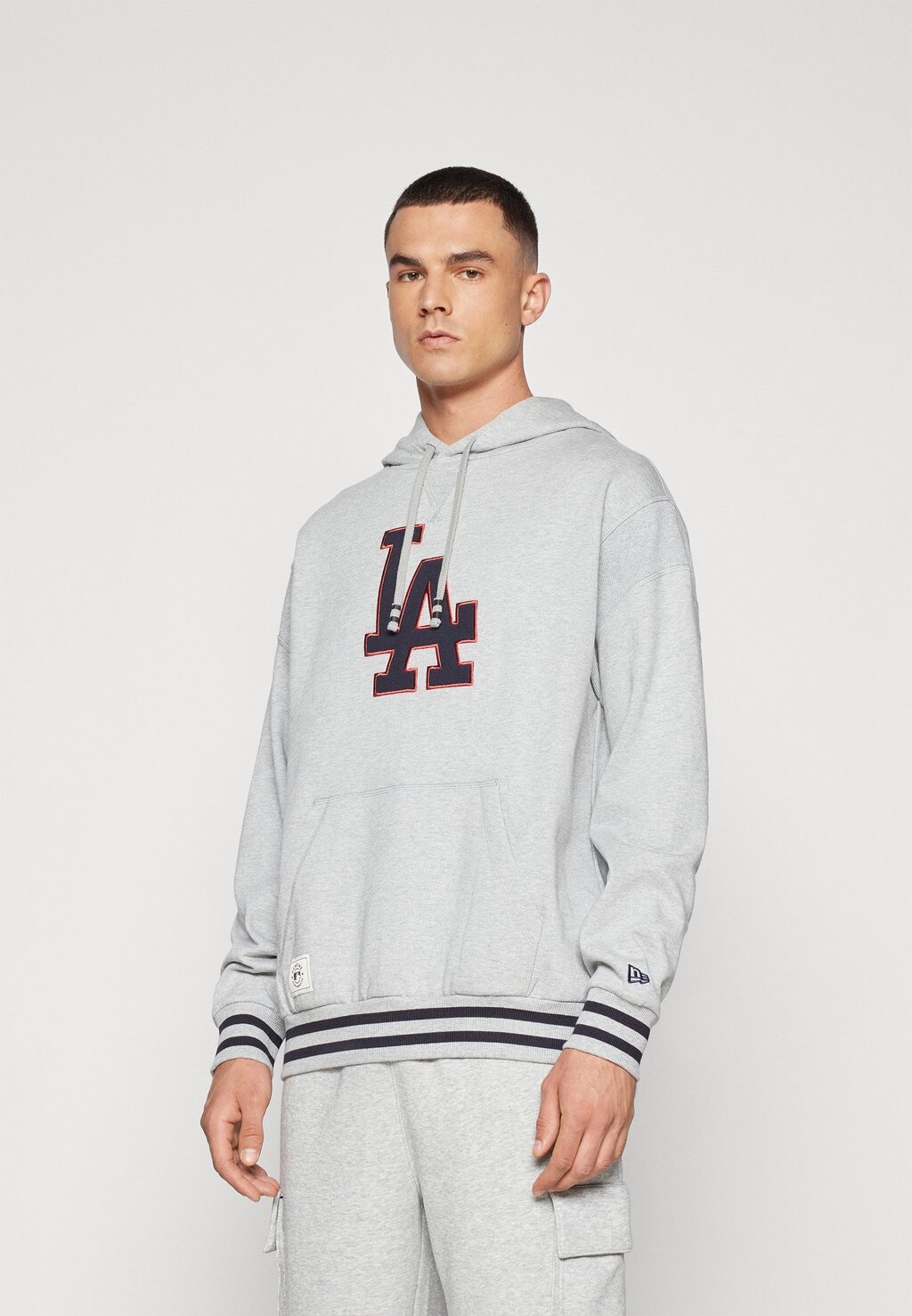 

Толстовка с символикой MLB LOS ANGELES DODGERS INFILL HOODIE New Era, серый