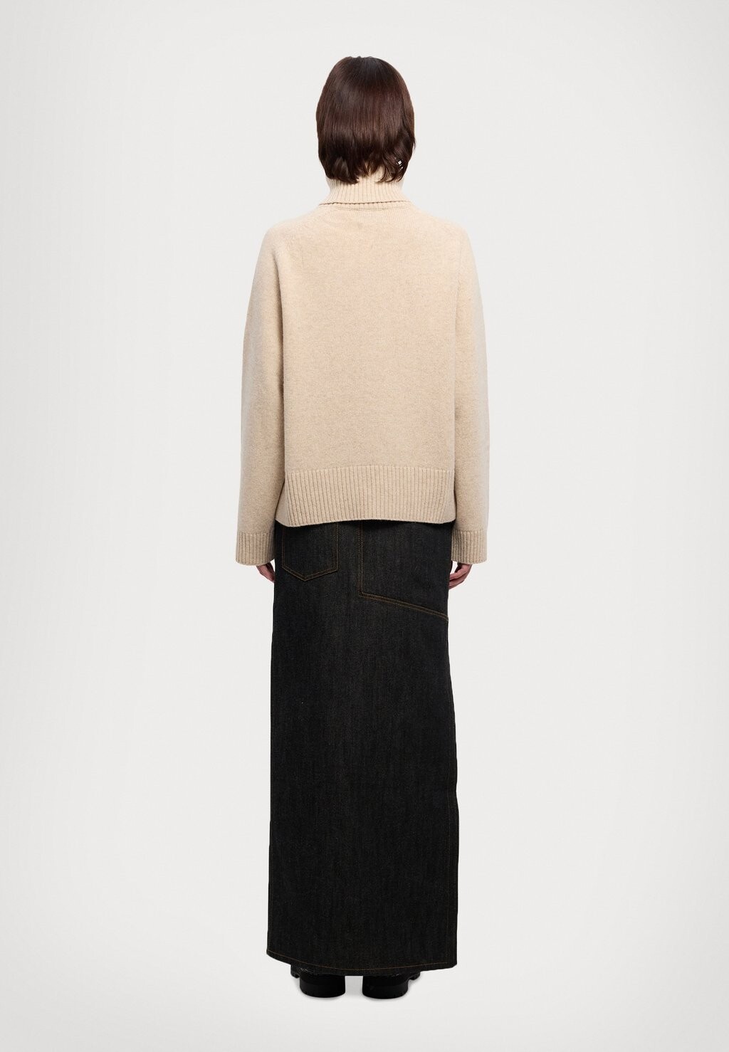 

Вязаный свитер TURTLE NECK Holzweiler, песочный