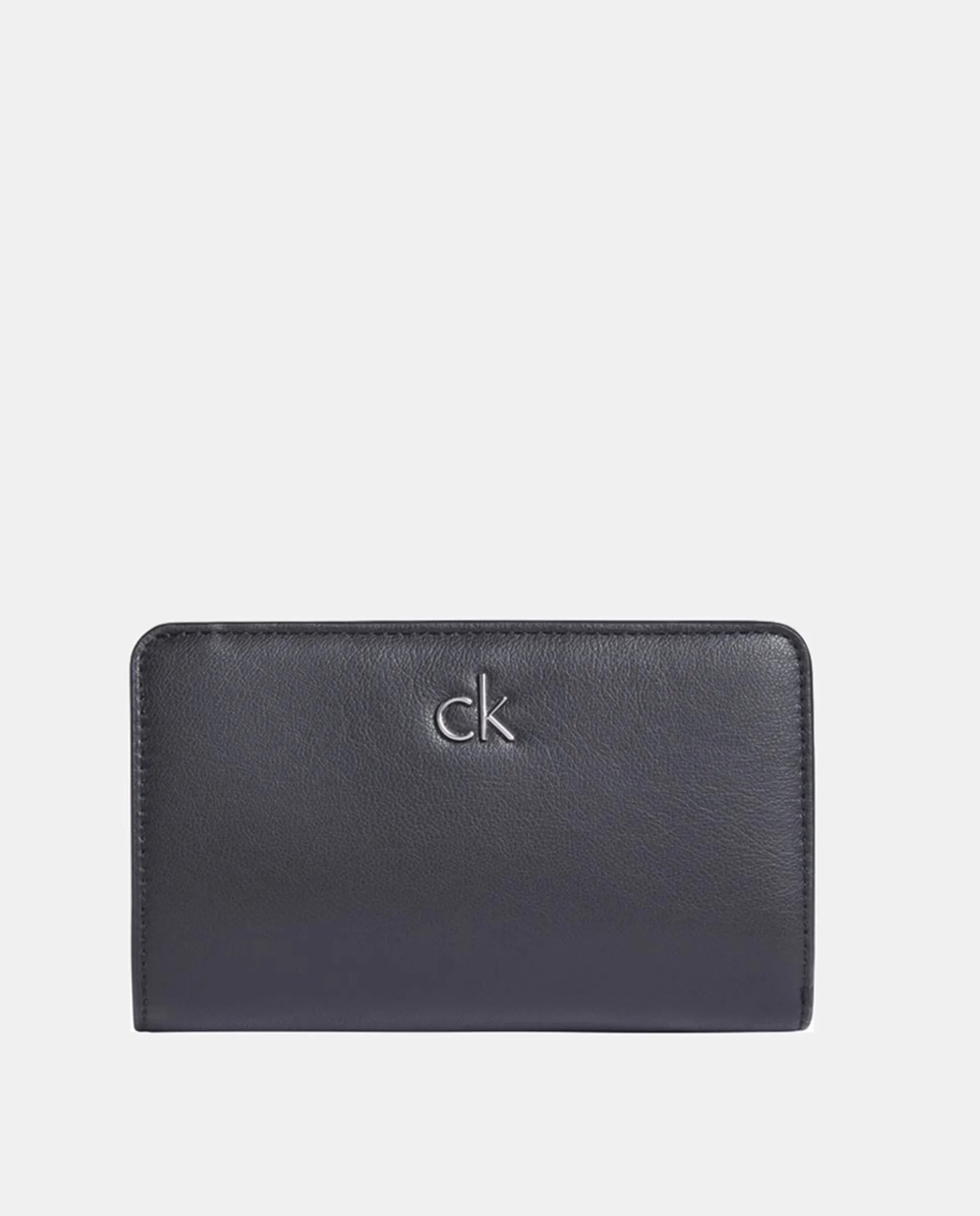 

Средний кошелек Calvin Klein, черный