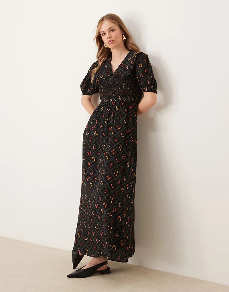 

Платье макси в клетку с воротником и цветочным принтом Miss Selfridge