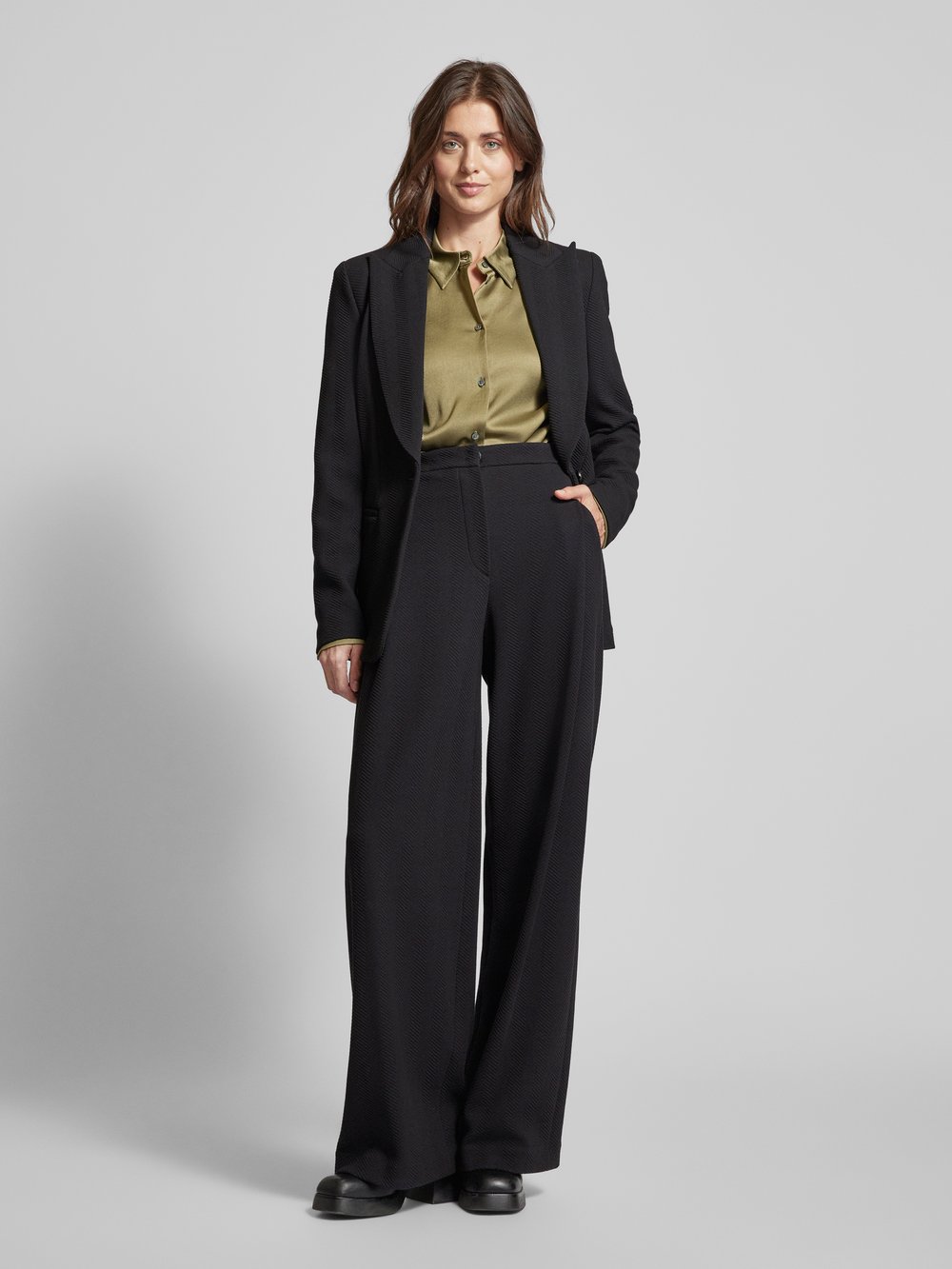 

Широкие брюки из костюма с фактурным узором Emporio Armani, черный