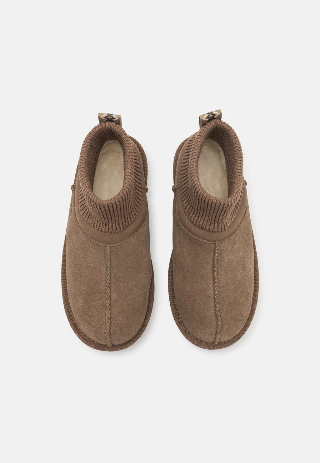 

Ботильоны CLASSIC ULTRA STRETCH CUFF UNISEX UGG, коричневый