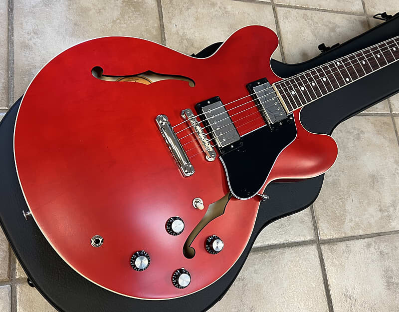 

Электрогитара 2023 Gibson USA ES-335 Electric Guitar Satin Cherry