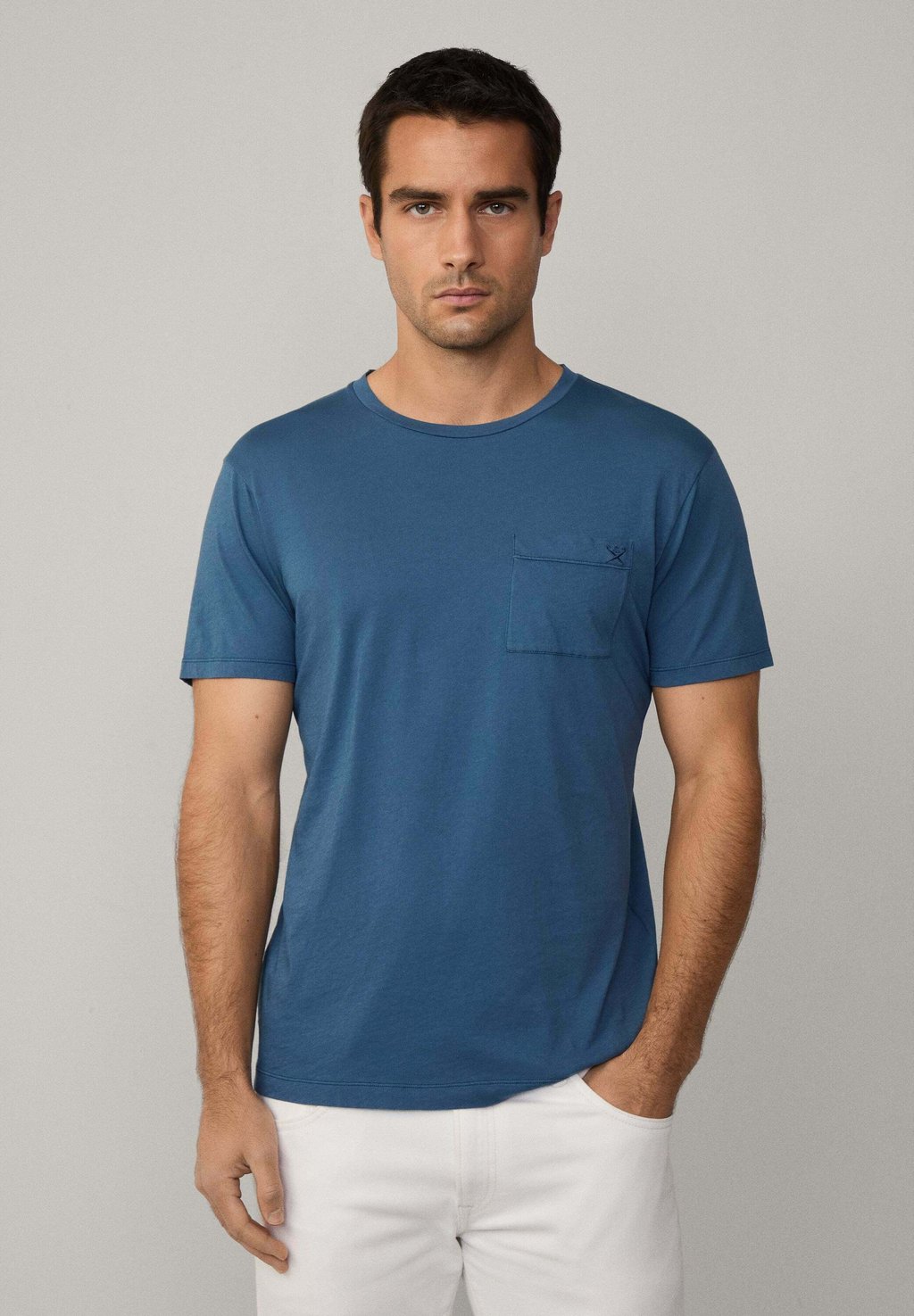 

Базовая футболка POCKET TEE Hackett London, деним