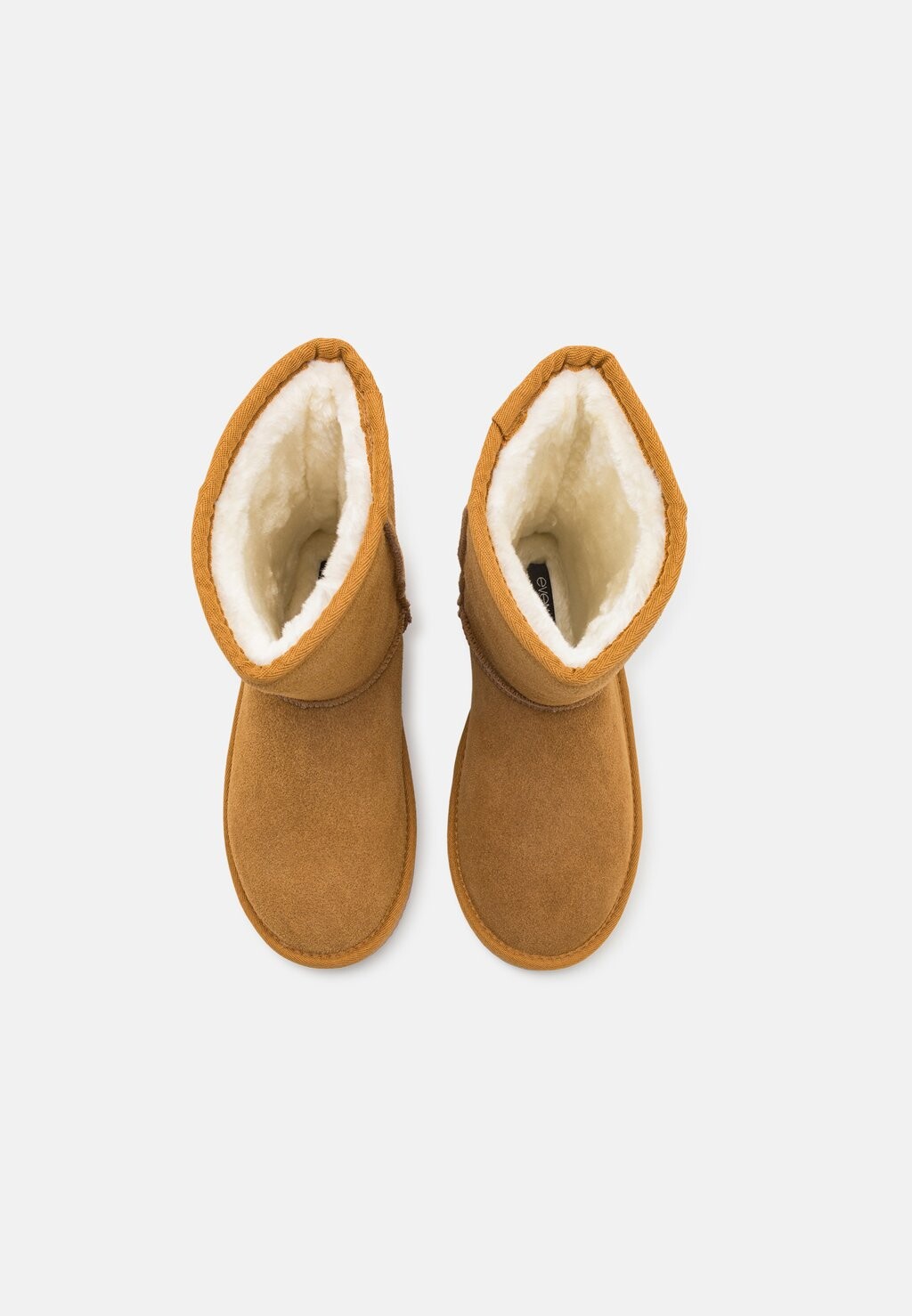 

Классические ботильоны LEATHER Even&Odd, цвет Cognac