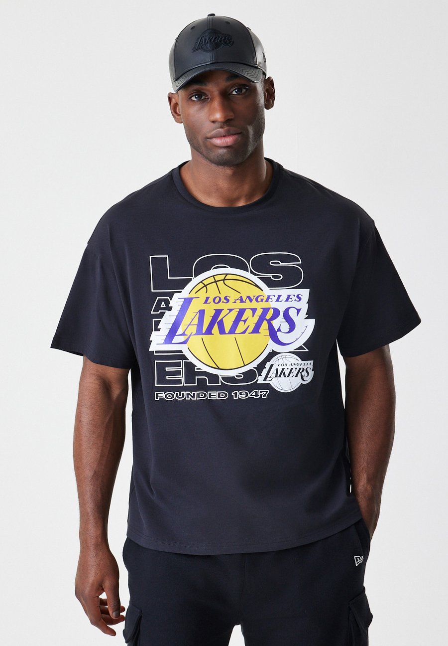 

Футболка New Era NBA LOS ANGELES LAKERS OUTLINE GRAPHIC TEE UNISEX, Black