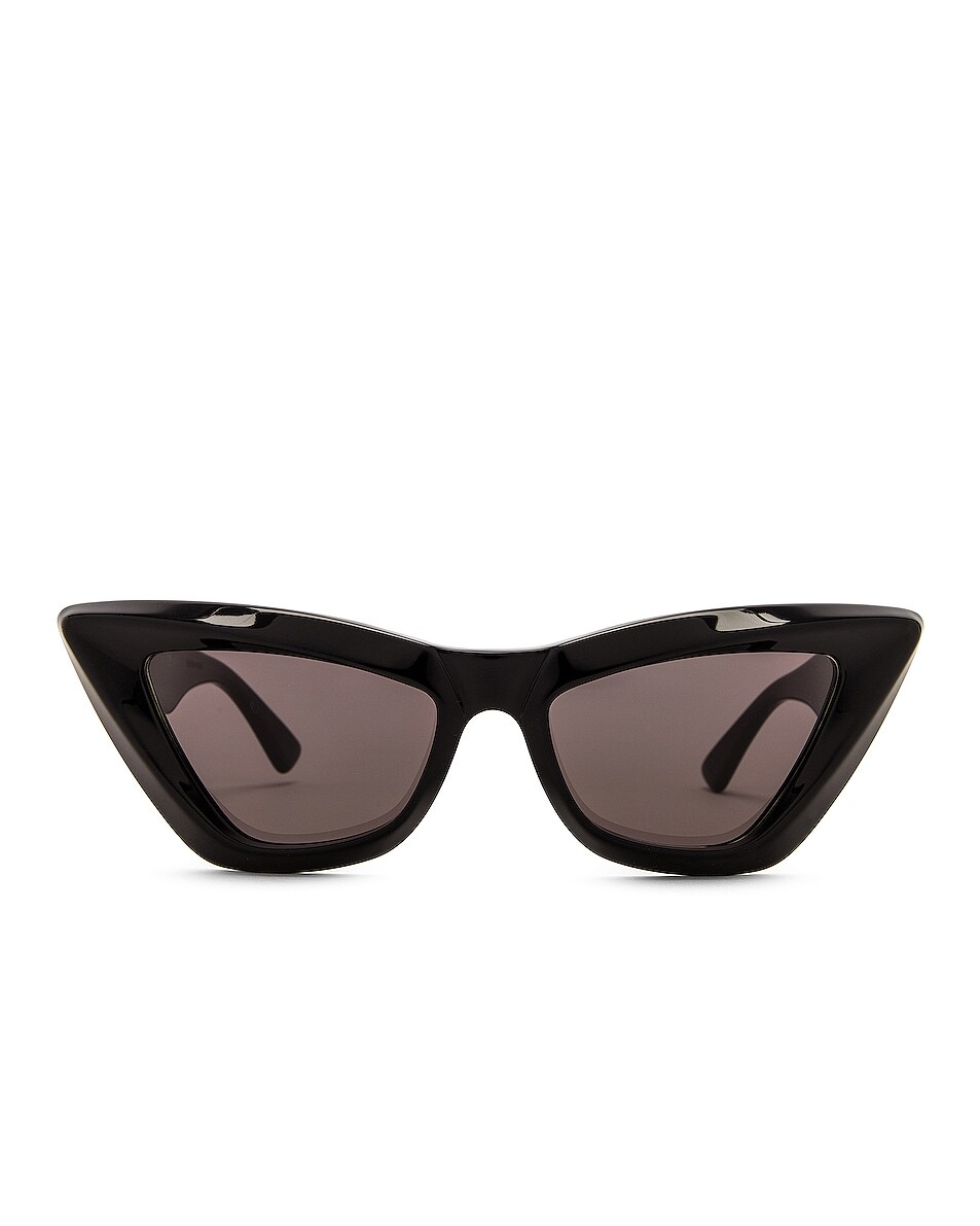 

Солнцезащитные очки Bottega Veneta Acetate Cat Eye, цвет Shiny Black