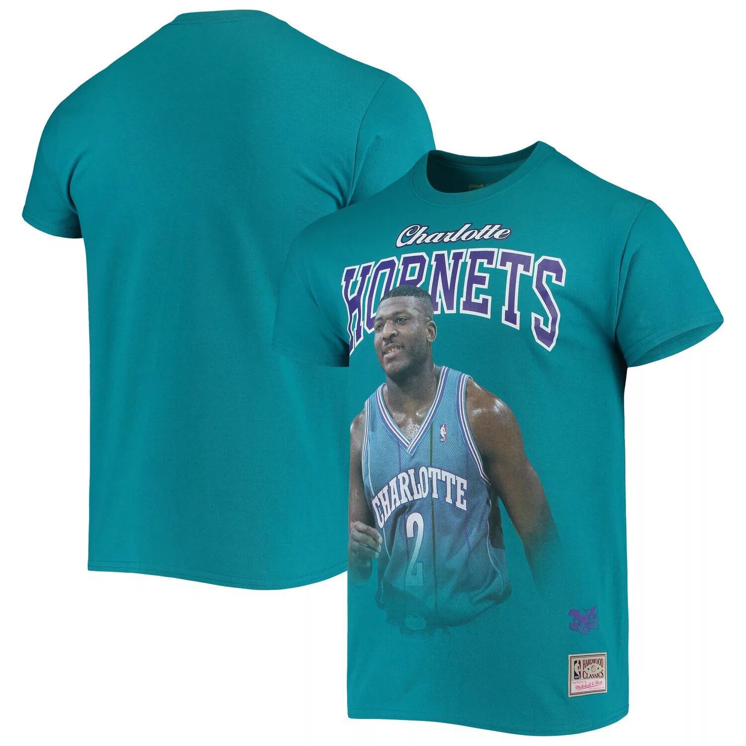 

Мужская темно-бирюзовая футболка Mitchell & Ness Larry Johnson Charlotte Hornets Hardwood Classics Courtside Player, Зеленый, Мужская темно-бирюзовая футболка Mitchell & Ness Larry Johnson Charlotte Hornets Hardwood Classics Courtside Player