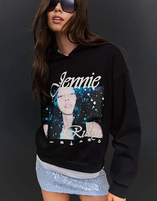 

Черное худи с рубиновым принтом Bershka Jennie, Черный, Черное худи с рубиновым принтом Bershka Jennie