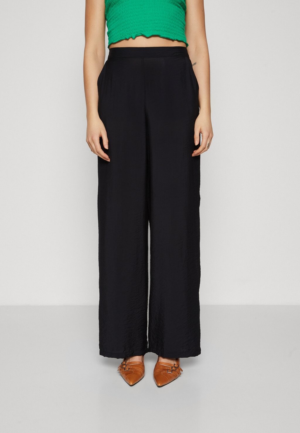 

Брюки VMJOSIE WIDE Vero Moda, цвет black