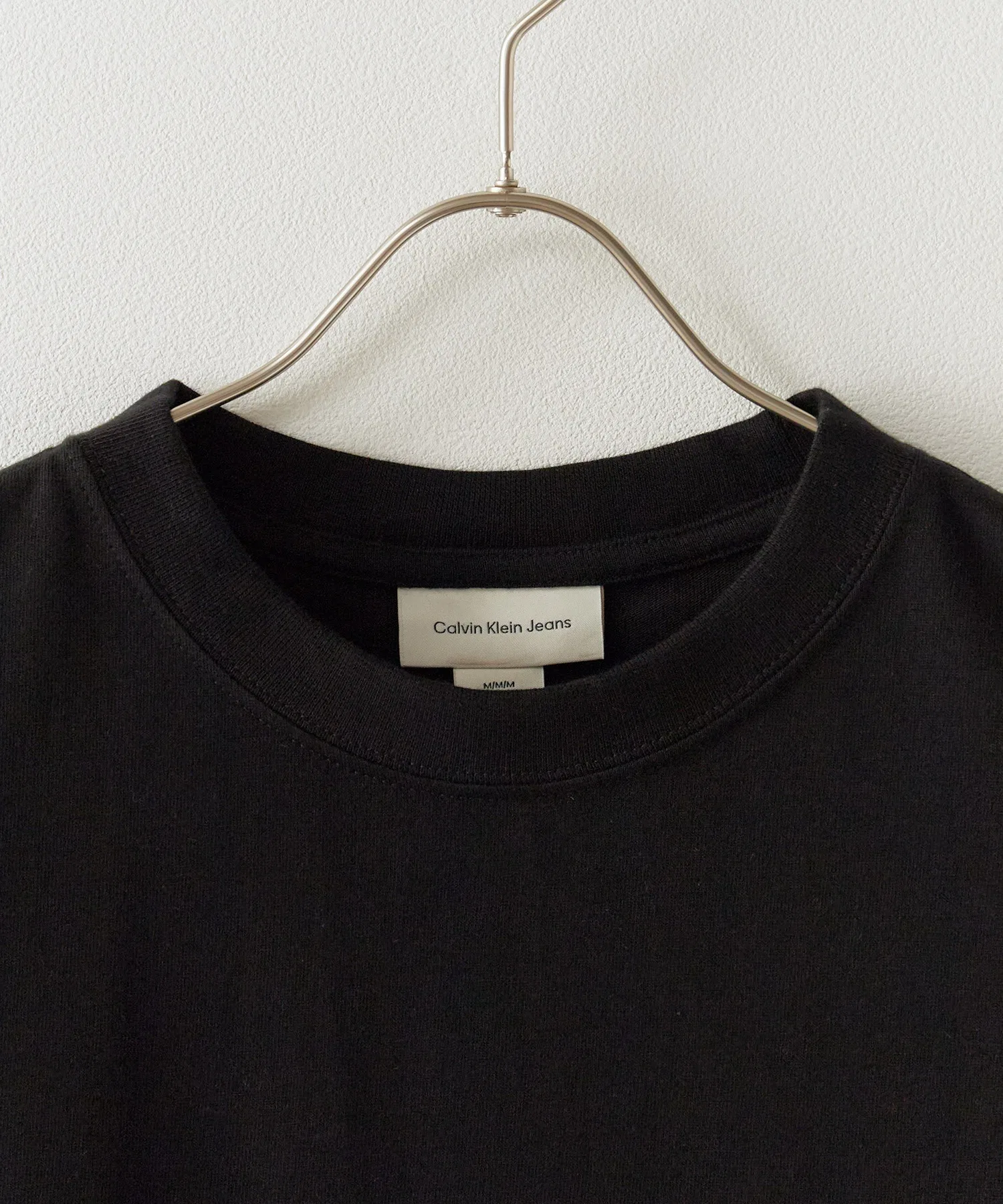 Футболка Calvin Klein Standard Logo Crewnk унисекс — фото 2