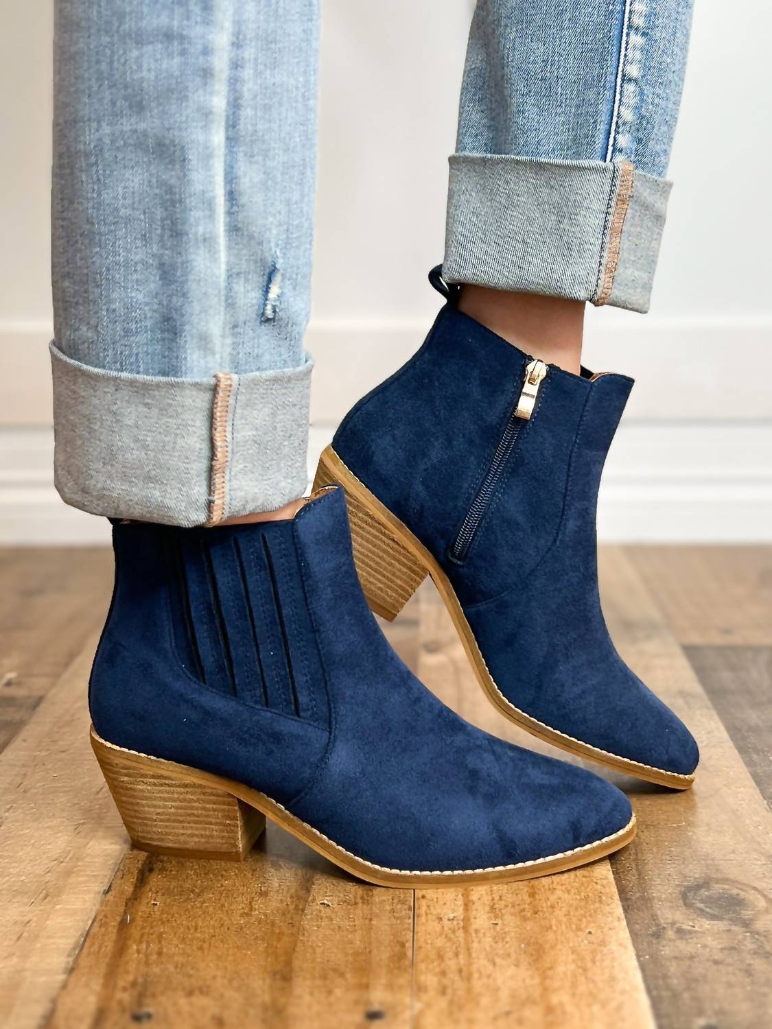Женские ботинки Potion в синем замше Corkys Footwear