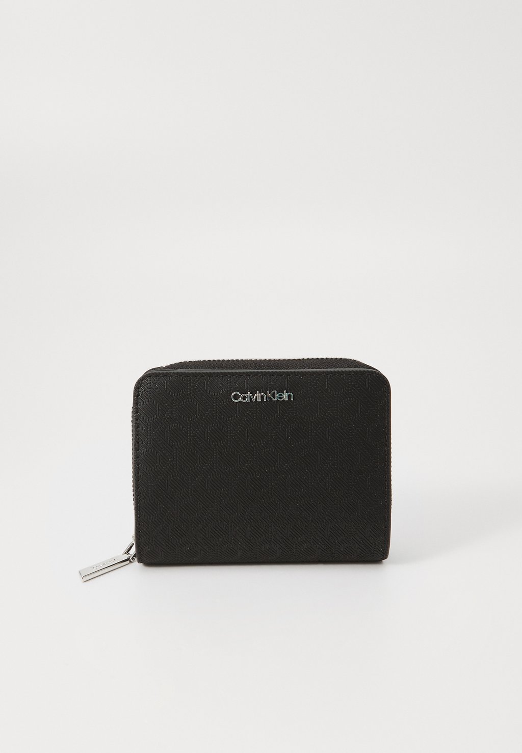 

Кошелек MUST ZIP AROUND FLAP Calvin Klein, черный