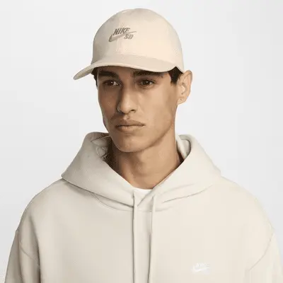 

Бейсболка Nike SB Club Unstructured Skate Cap, цвет Guava Ice/Neutral Olive