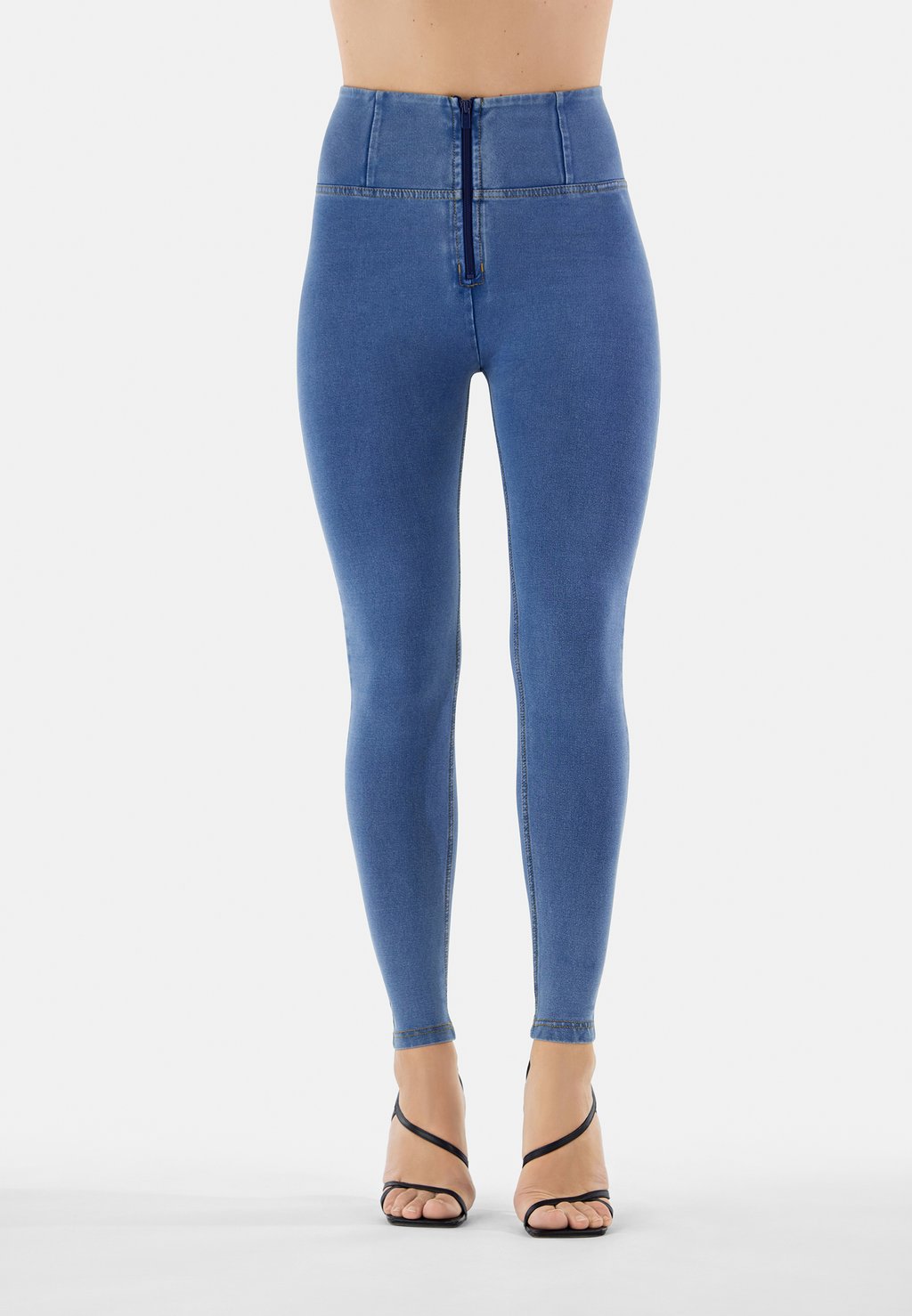 

Джеггинсы Freddy, цвет Denim Chiaro