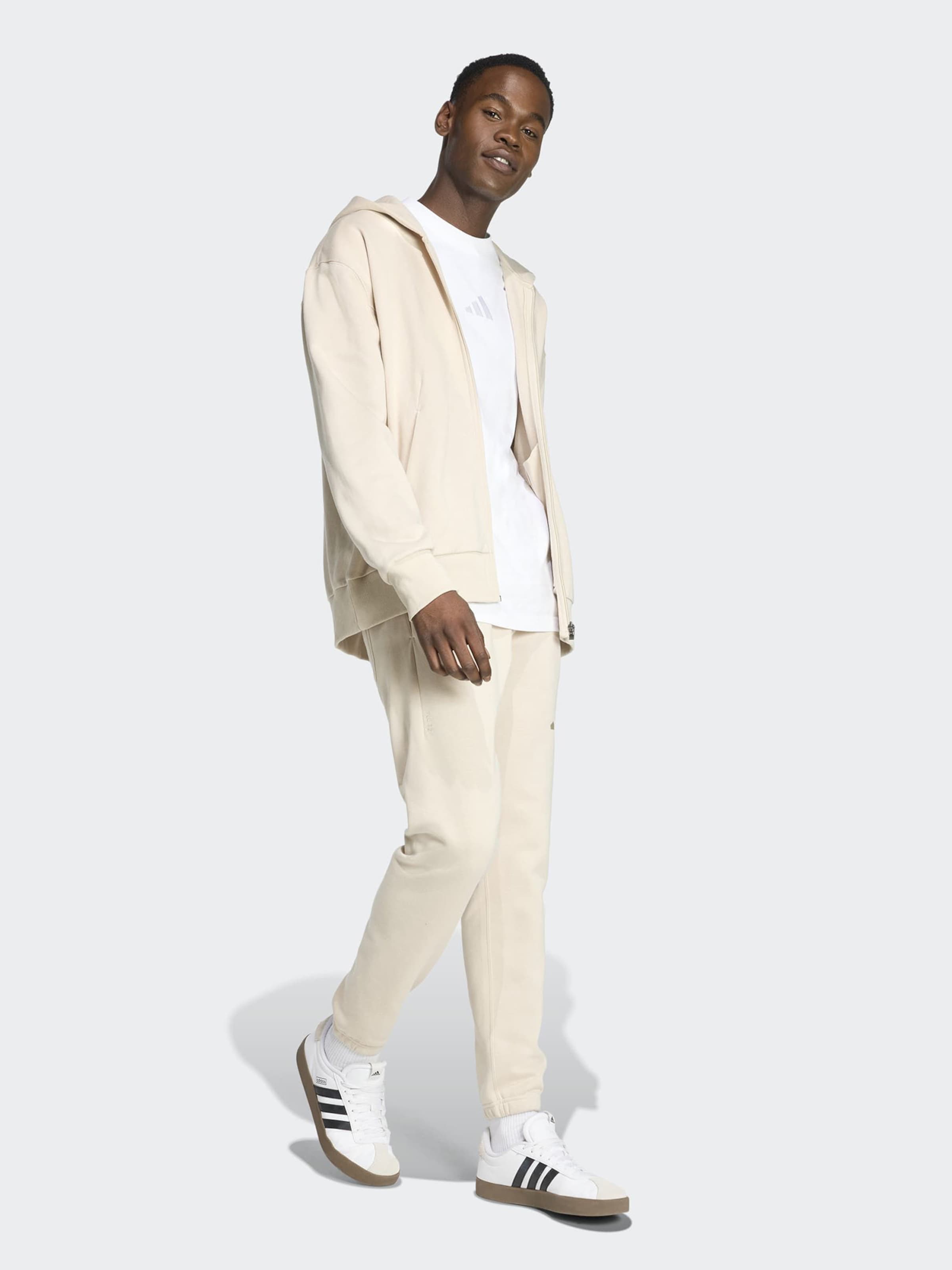 Adidas Sportswear Спортивный худи на молнии 'A SZN' в бежевом цвете — фото 4