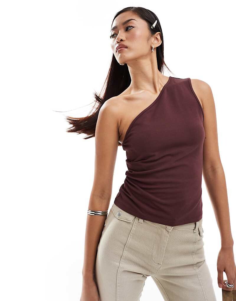 

Weekday – Cindy – бордовый топ на одно плечо, эксклюзивно для ASOS