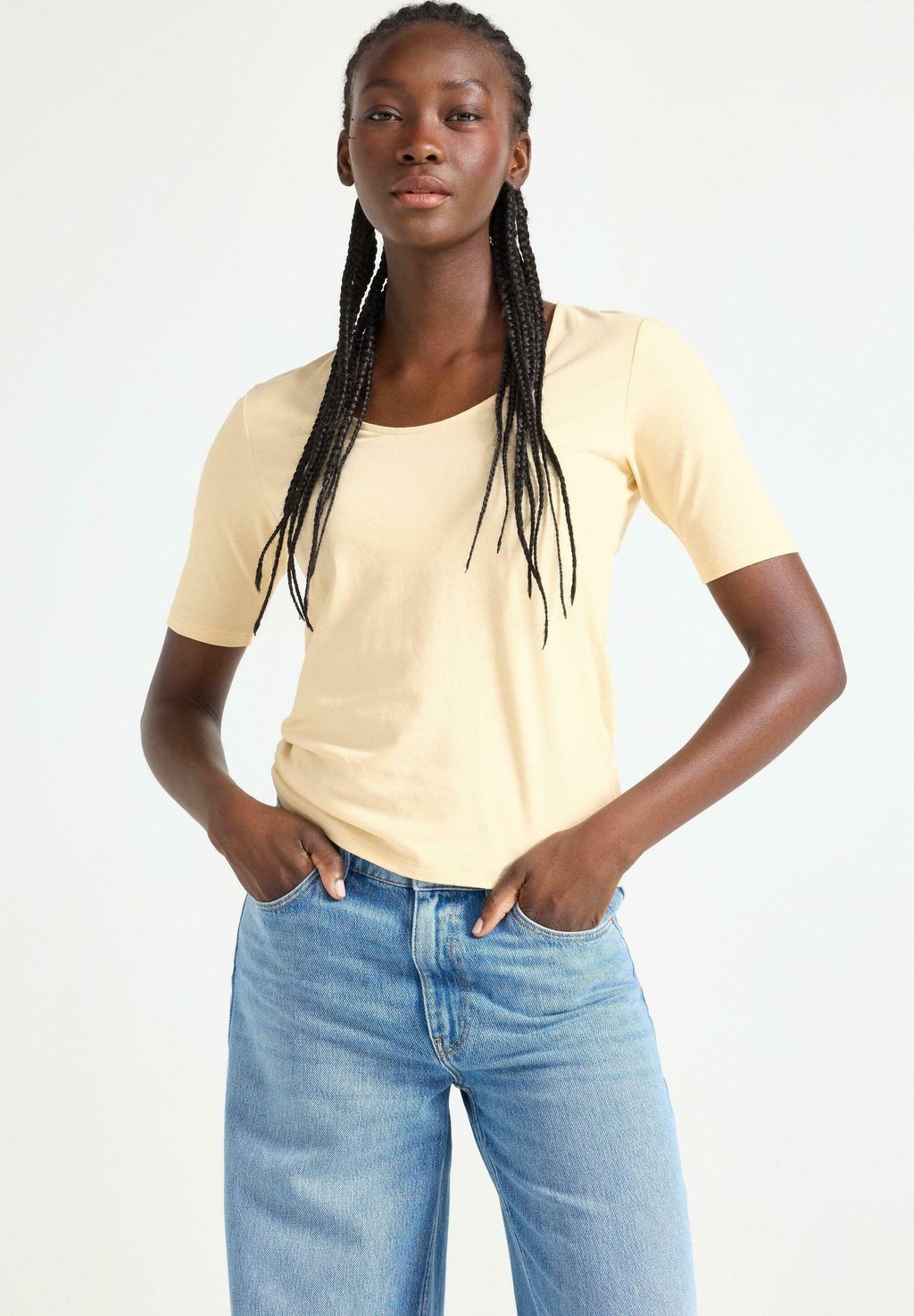 

Базовая футболка SHORT SLEEVED Lindex, бежевый