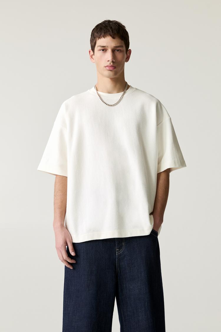 

Фактурная толстовка с коротким рукавом Pull And Bear, белый