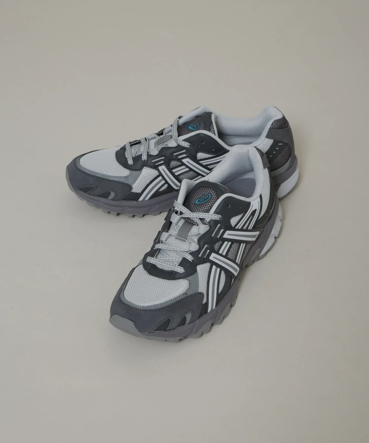 Мужские кроссовки ASICS GEL-SONOMA TR62 серые