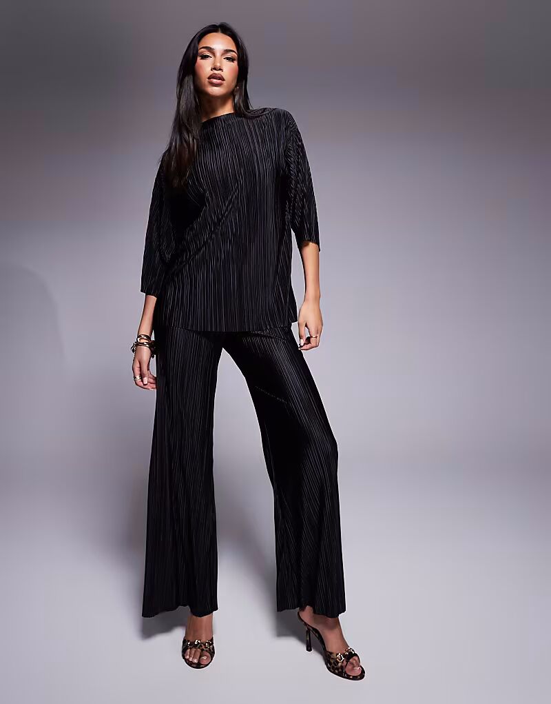 

Комбинезон 2 в 1 из искусственного вельвета с плиссе ASOS DESIGN, черный