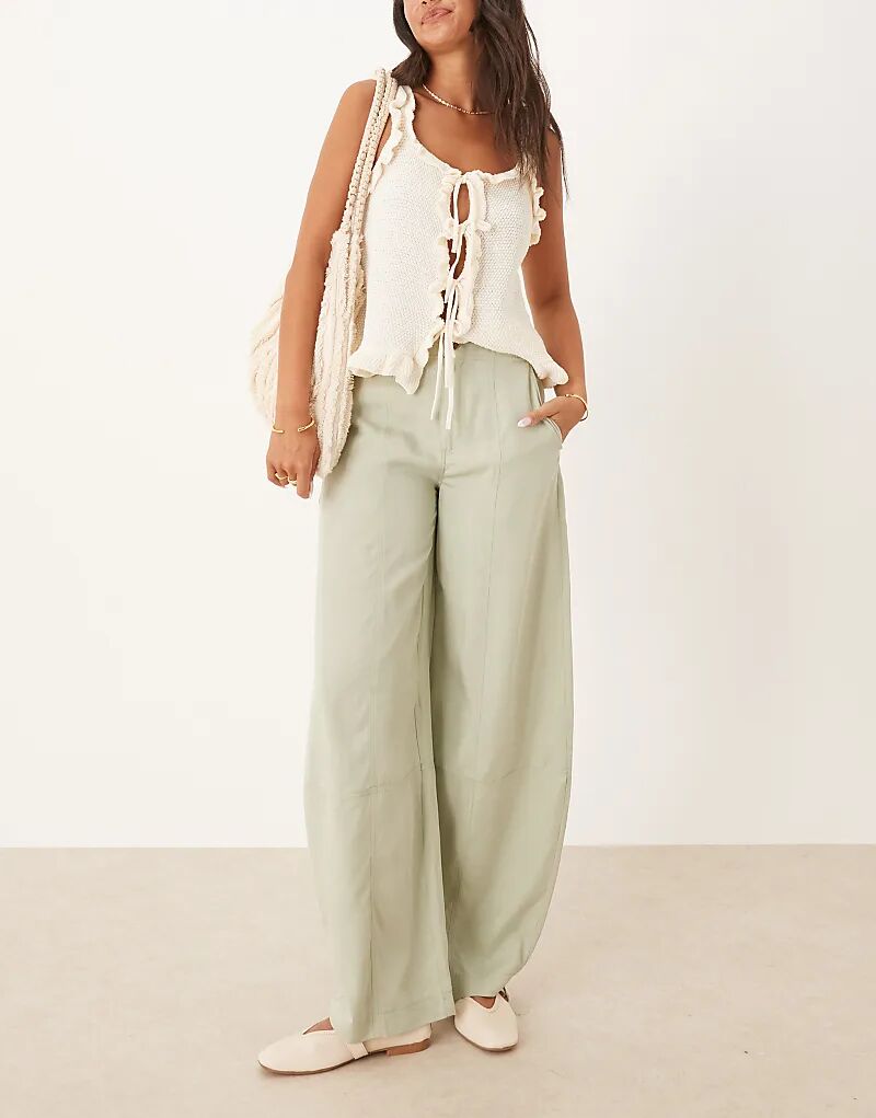 

Мягкие брюки-бочонки ASOS DESIGN со швами в цвете шалфея