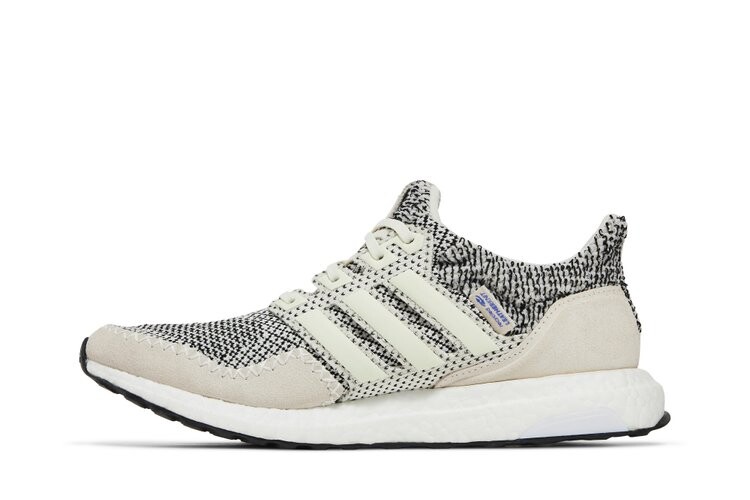 Кроссовки Adidas UltraBoost 1.0 rLEA Lab, белый — фото 3