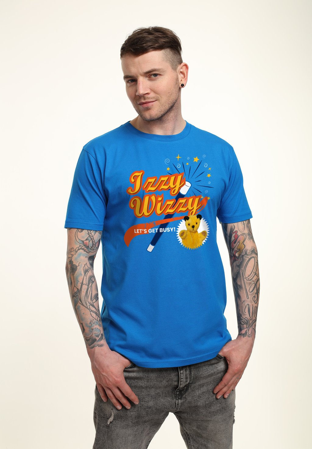

Футболка с принтом SOOTY MAGIC WAND IZZY WIZZY LETS GET BUSY Henry Tiger, цвет Royal Blue