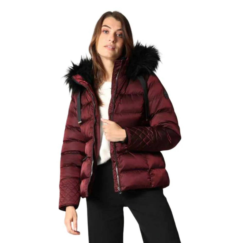 

Роскошная куртка Джинни Deeluxe, красный