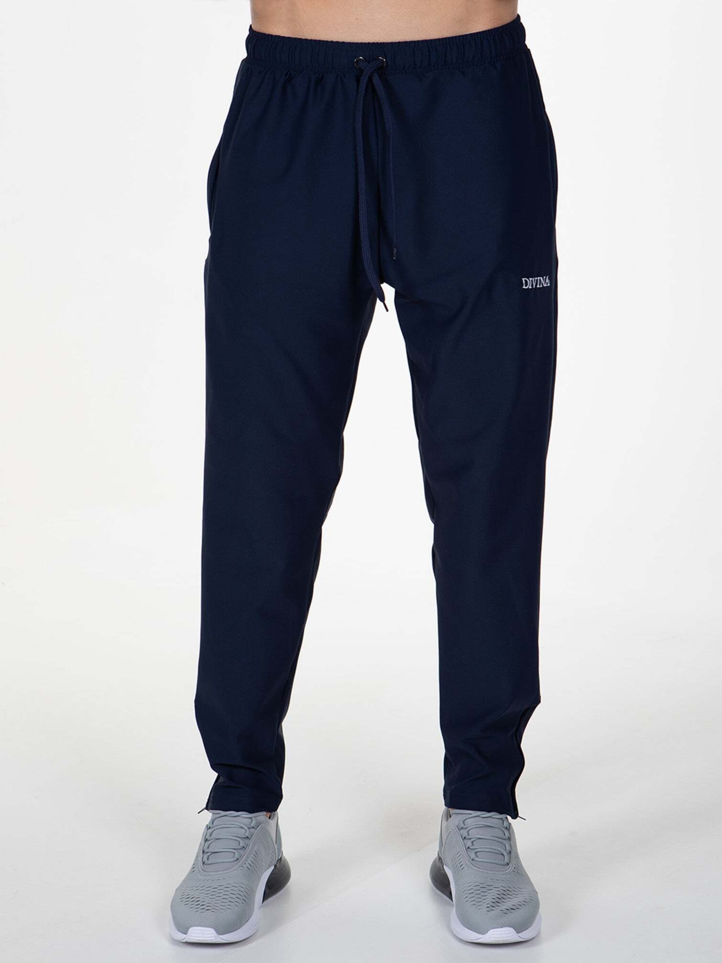 

Divina Узкие спортивные штаны 'Ultra' в цвете Navy