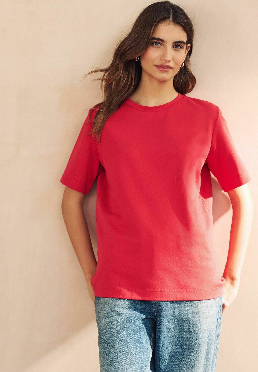 Принт на футболке HEAVYWEIGHT SHORT SLEEVE CREW NECK STANDARD Next, красный