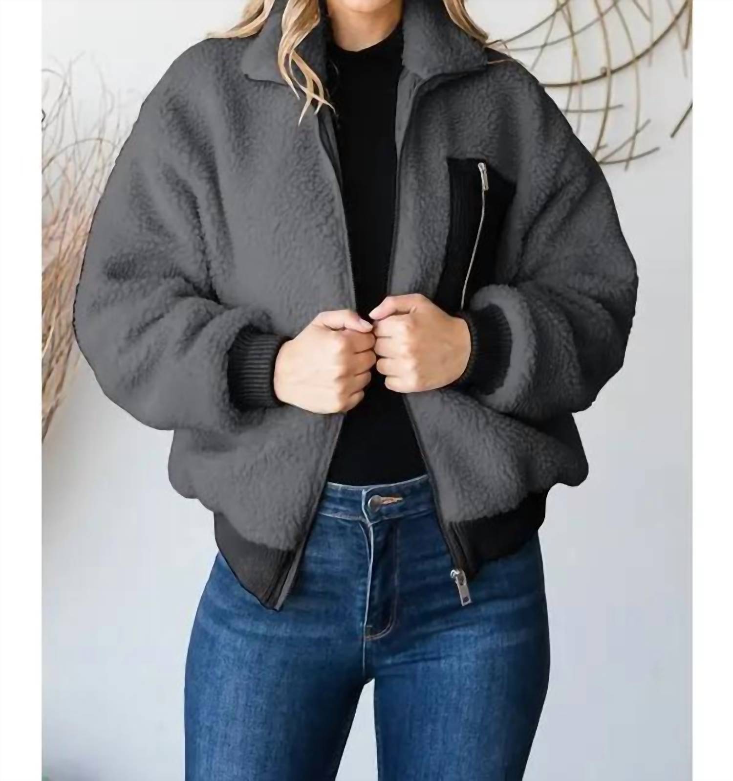 

Длинный воротник с шерпой куртка в цвете уголь HEIMISH USA, Charcoal