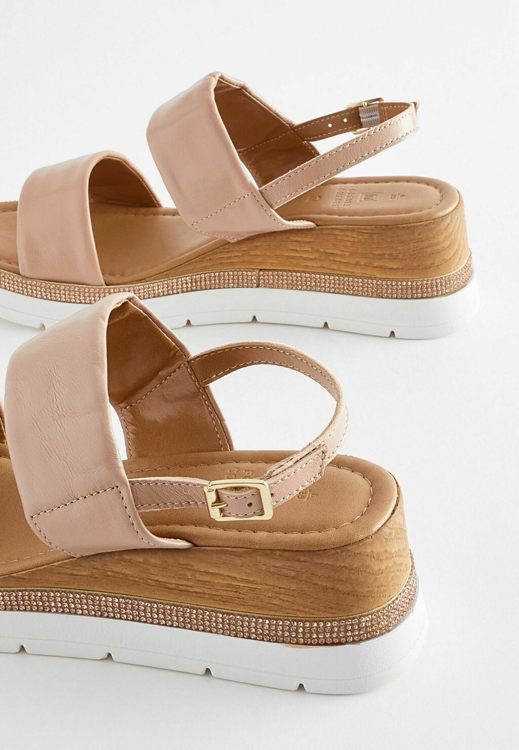 Босоножки на танкетке Forever Comfortâ® Leather Sport Bling Wedges Next, телесный