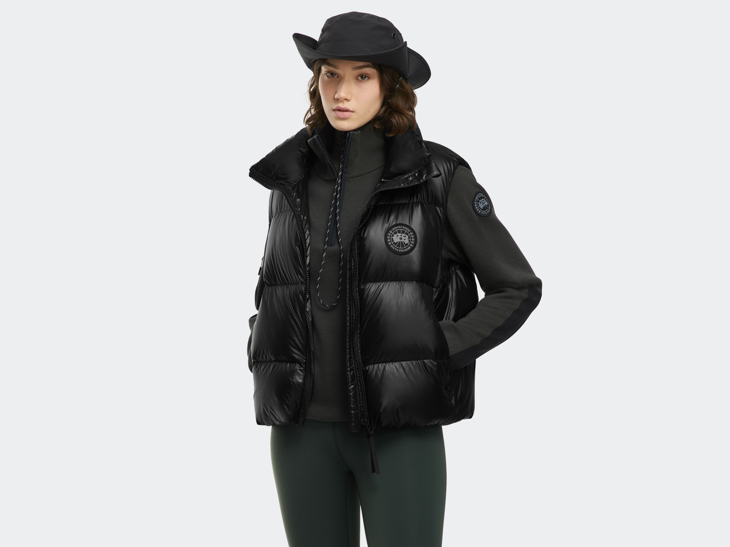 

Пуховой жилет Canada Goose Cypress Black Label, черный