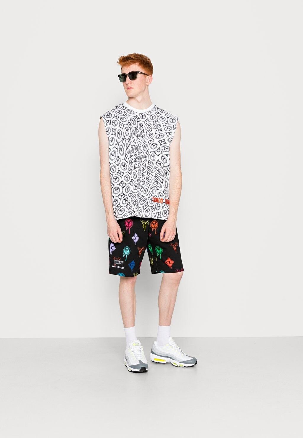 

Футболка с принтом UNISEX Carlo Colucci, черный