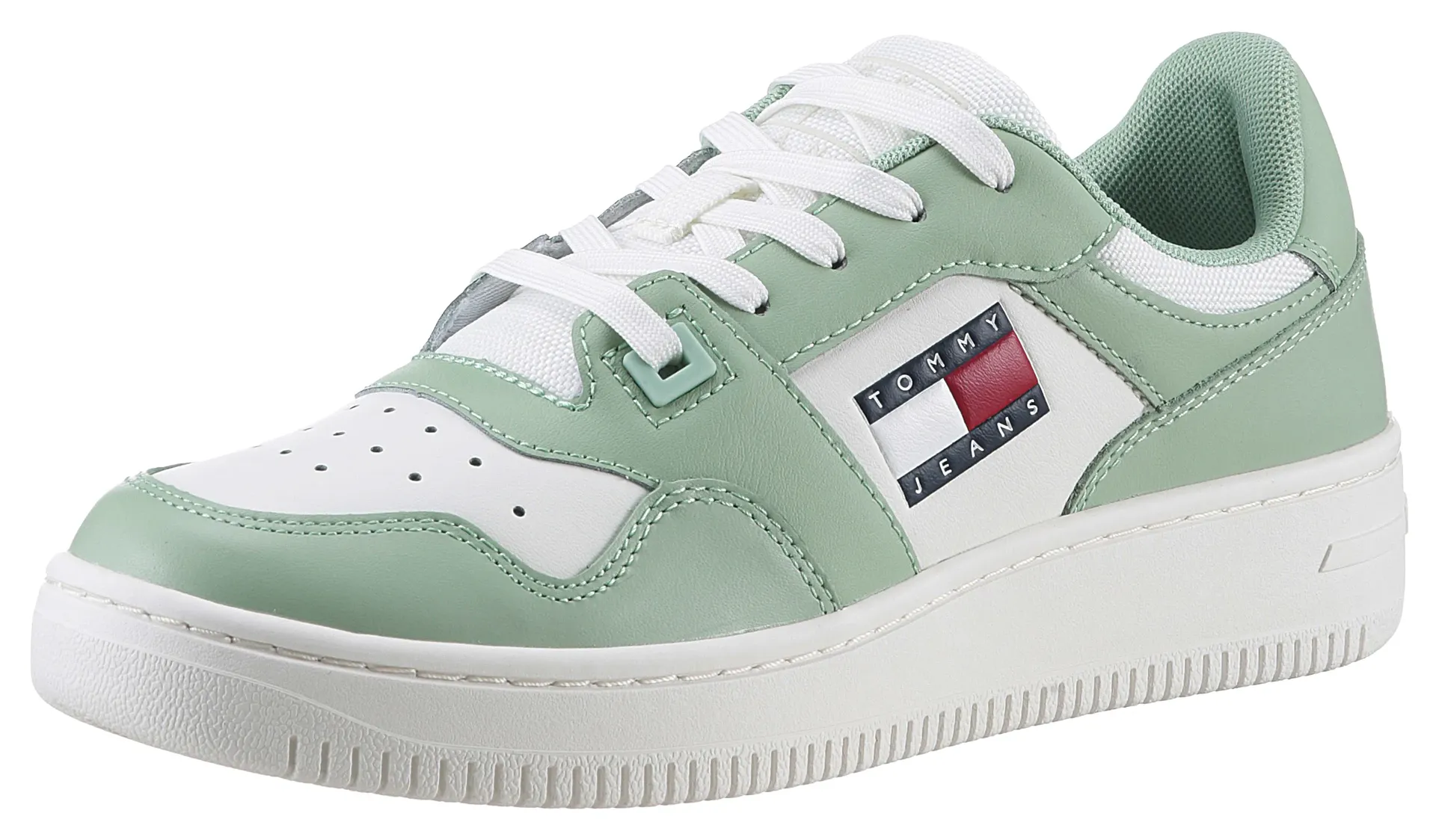 

Кроссовки на платформе Tommy Jeans "TJW RETRO BASKET ESS", повседневная обувь, полуботинки, туфли на шнуровке с логотипом-флажком сбоку, белый