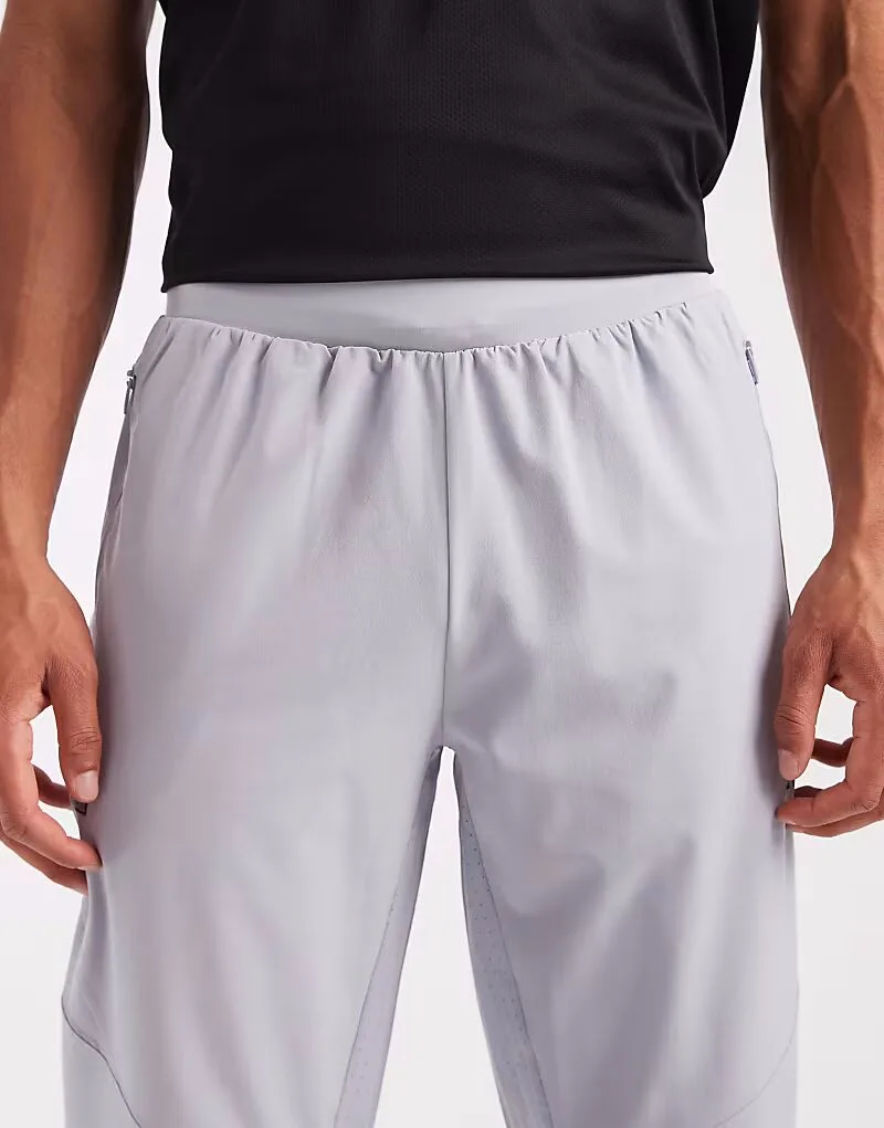 Спортивные брюки Adidas Performance Tech Essentials для тренировок, светло-серые — фото 4