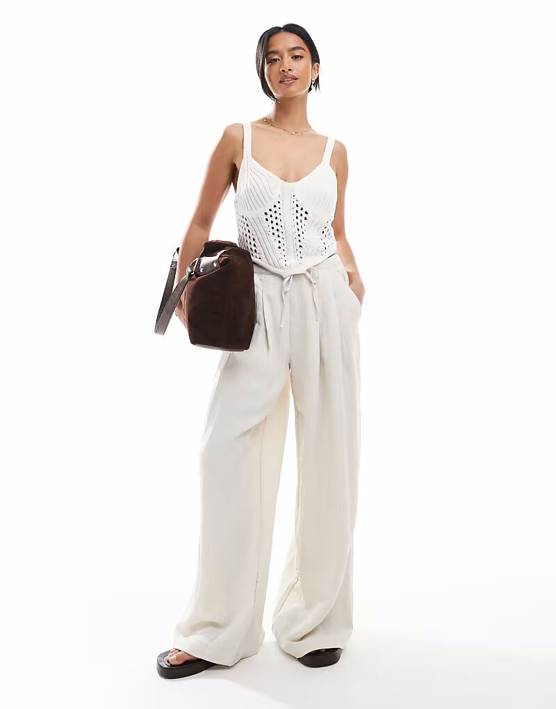 

Широкие брюки Stradivarius Petite бежевого цвета