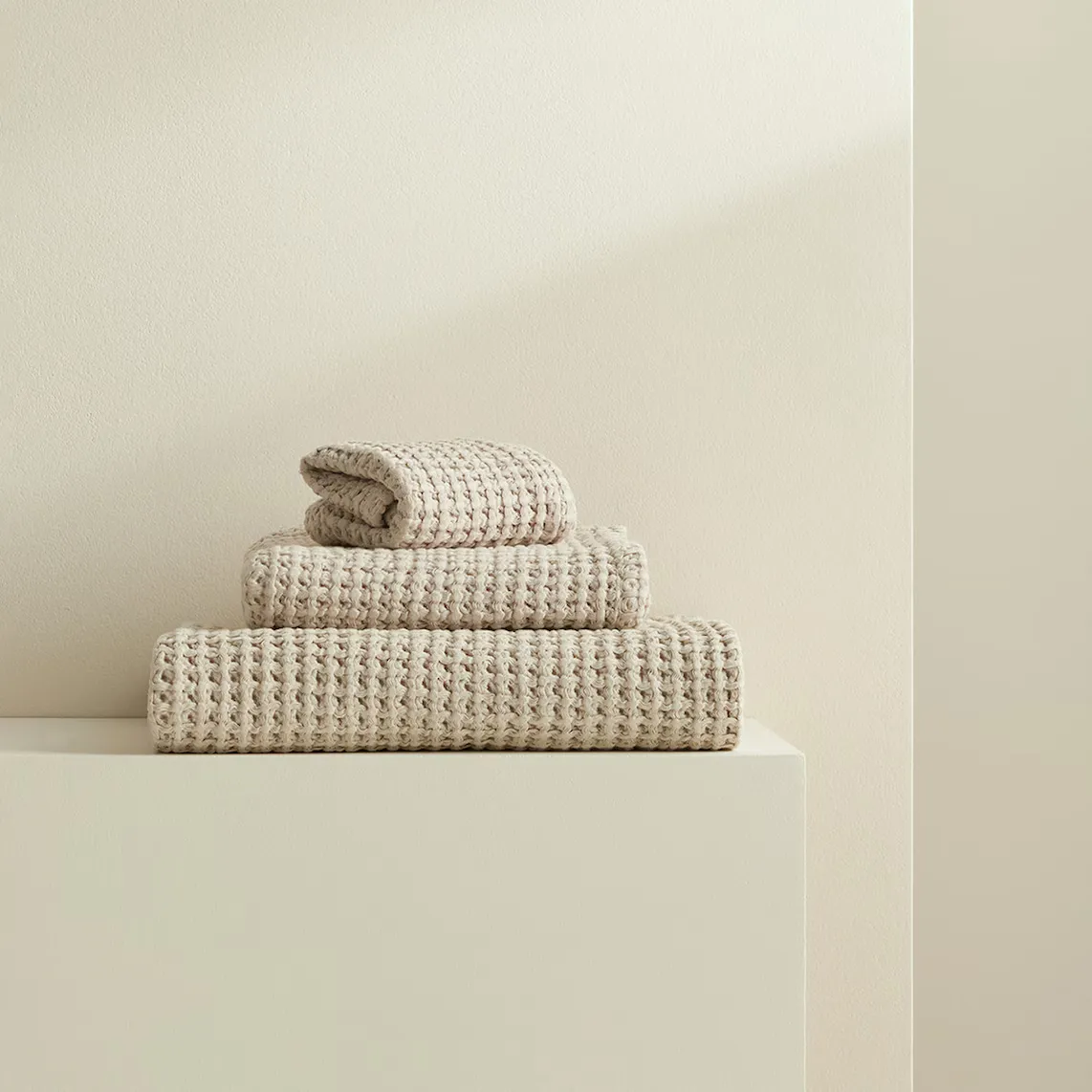 

Хлопковое банное полотенце 600 гр/м2 Вафельное El Corte Inglés, бежевый