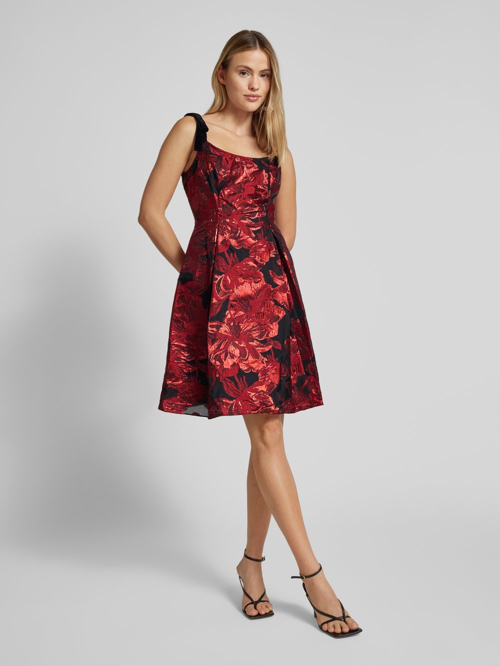 

Коктейльное платье длиной до колена с застежкой-молнией Adrianna Papell, красный