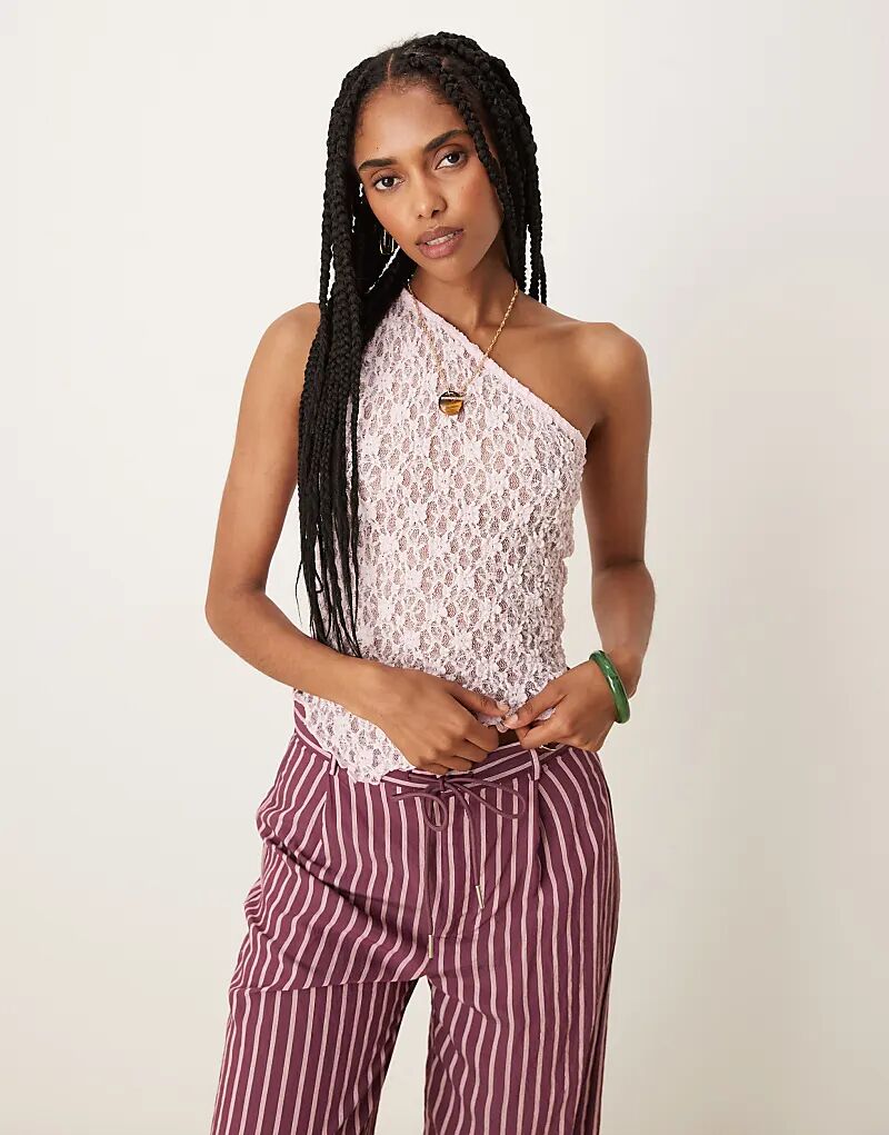 

Кружевной асимметричный топ на одно плечо ASOS DESIGN нежно-розового цвета