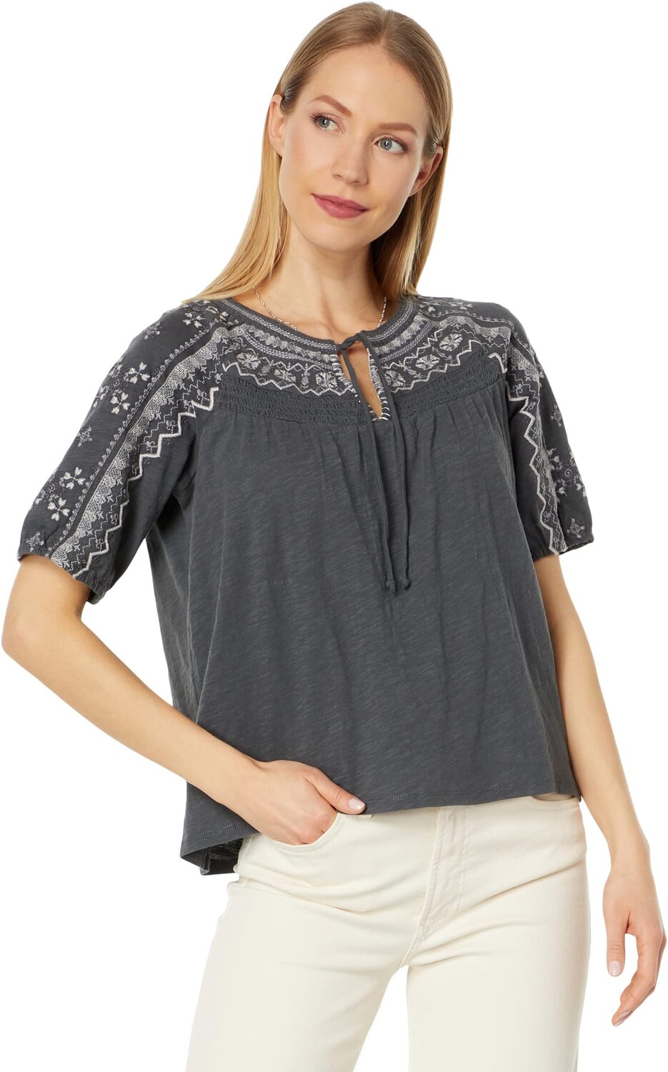 

Свободный топ с короткими рукавами и вышивкой Lucky Brand, цвет Raven
